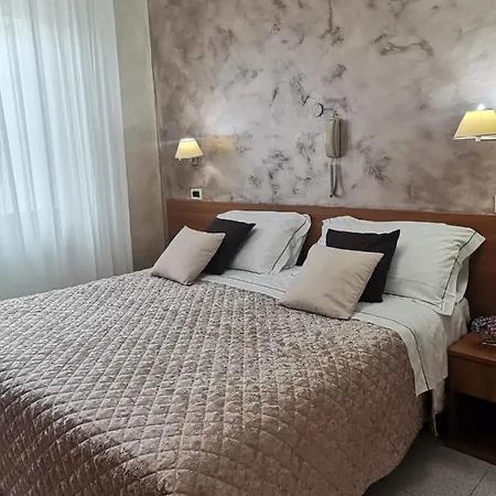 Marconi Hotel 3*